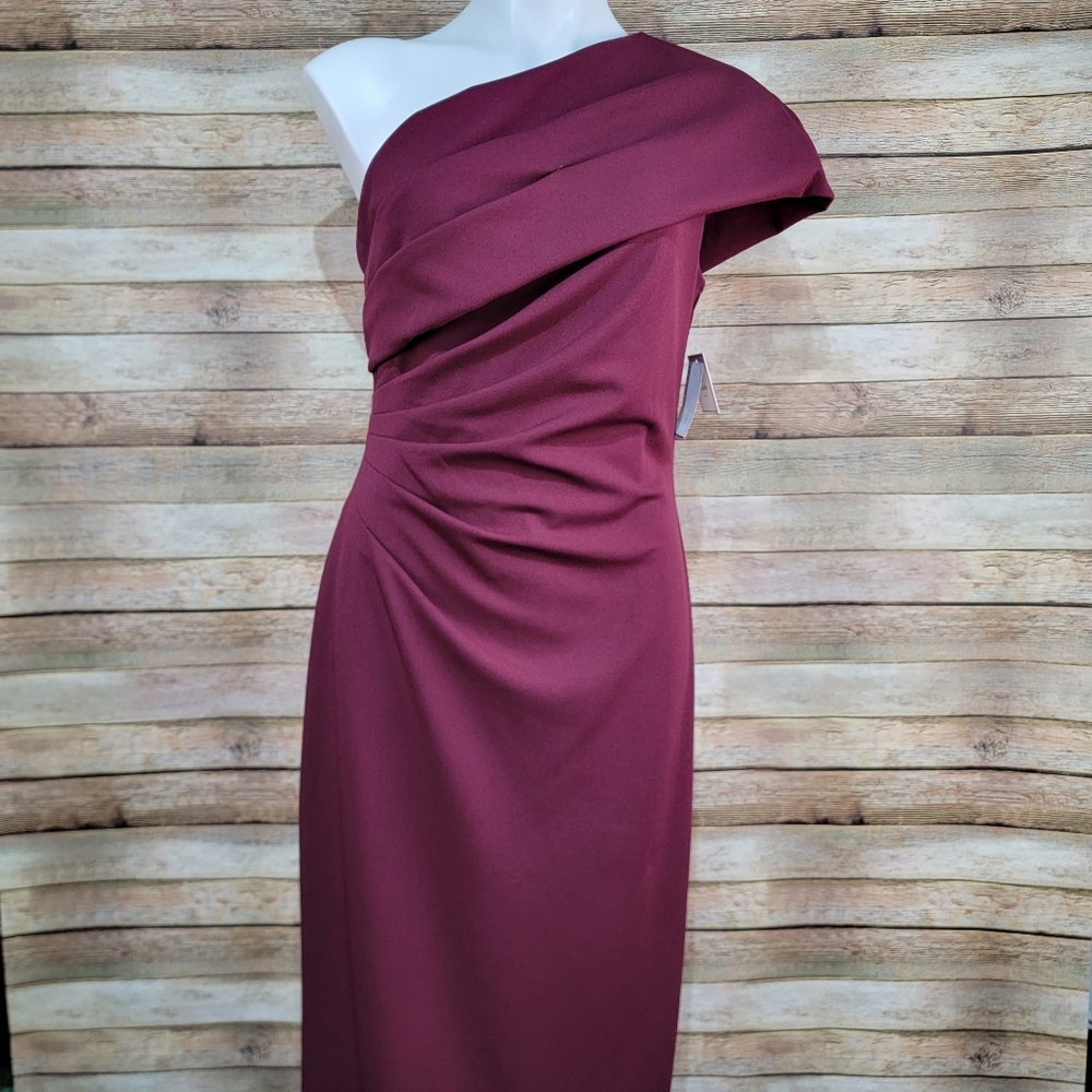 Davids Bridal burgundy Ruched One-Shoulder  side slit Formal Bridesmaid …